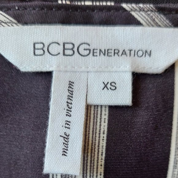 BCBGeneration Size XS Spaghetti Strap Cami Top Black White Adjustable Straps - Picture 7 of 7